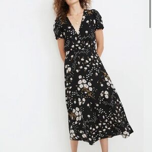 Madewell Puff-Sleeve Midi Dress in polka daisies Printmix Floral Almost Black 2P